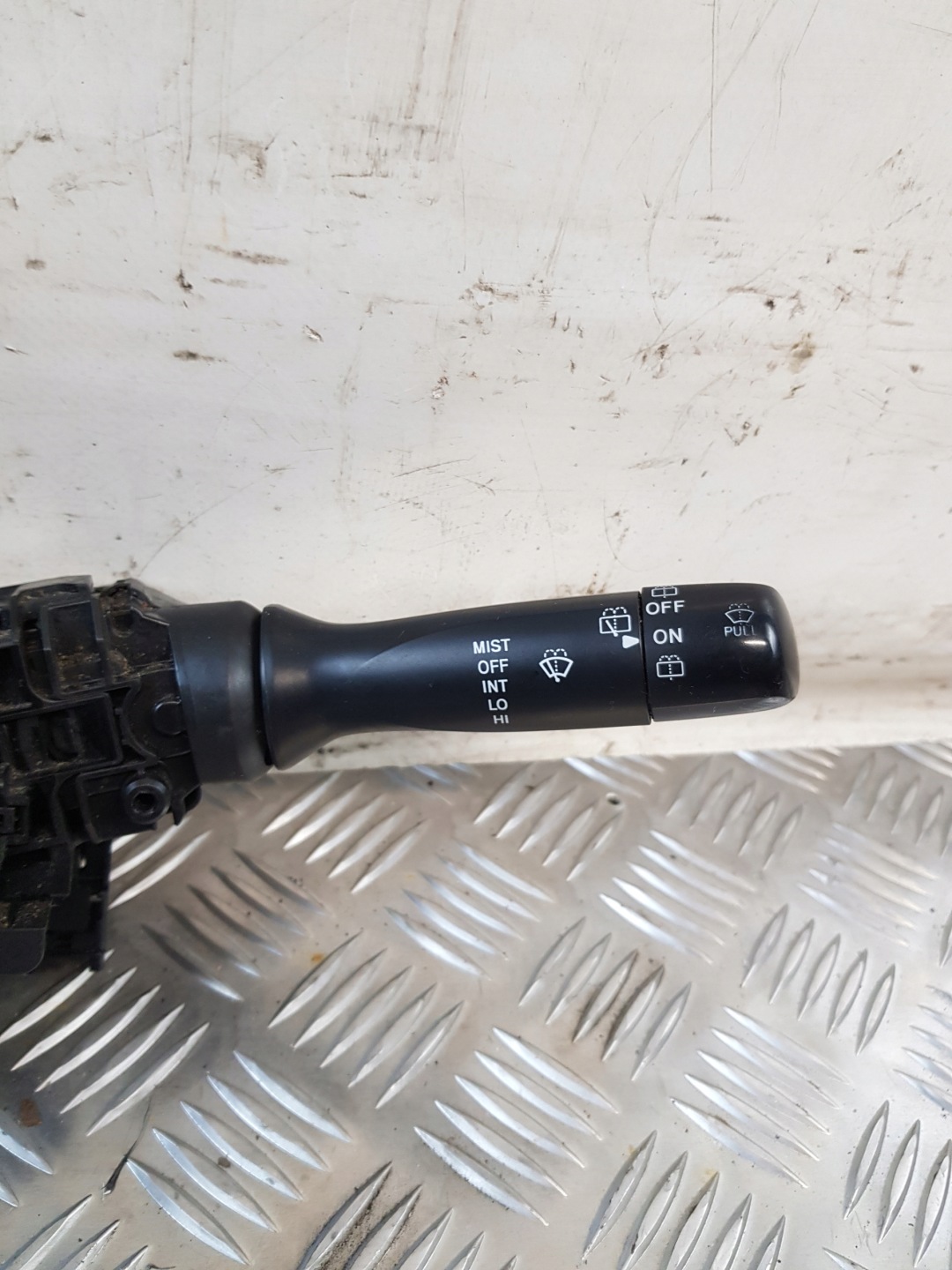DEVIO LUCI TERGICRISTALLO TERGI 17F001 173848 TOYOTA AYGO e