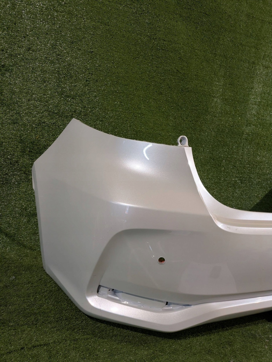 lökhárító hátsó far TOYOTA COROLLA E21 SEDAN NR.8372