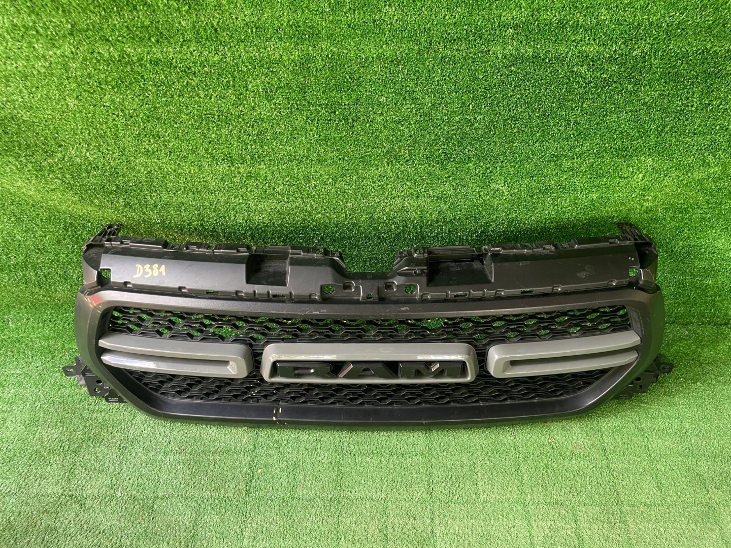 Dodge Ram 1500 19- maska předek přední