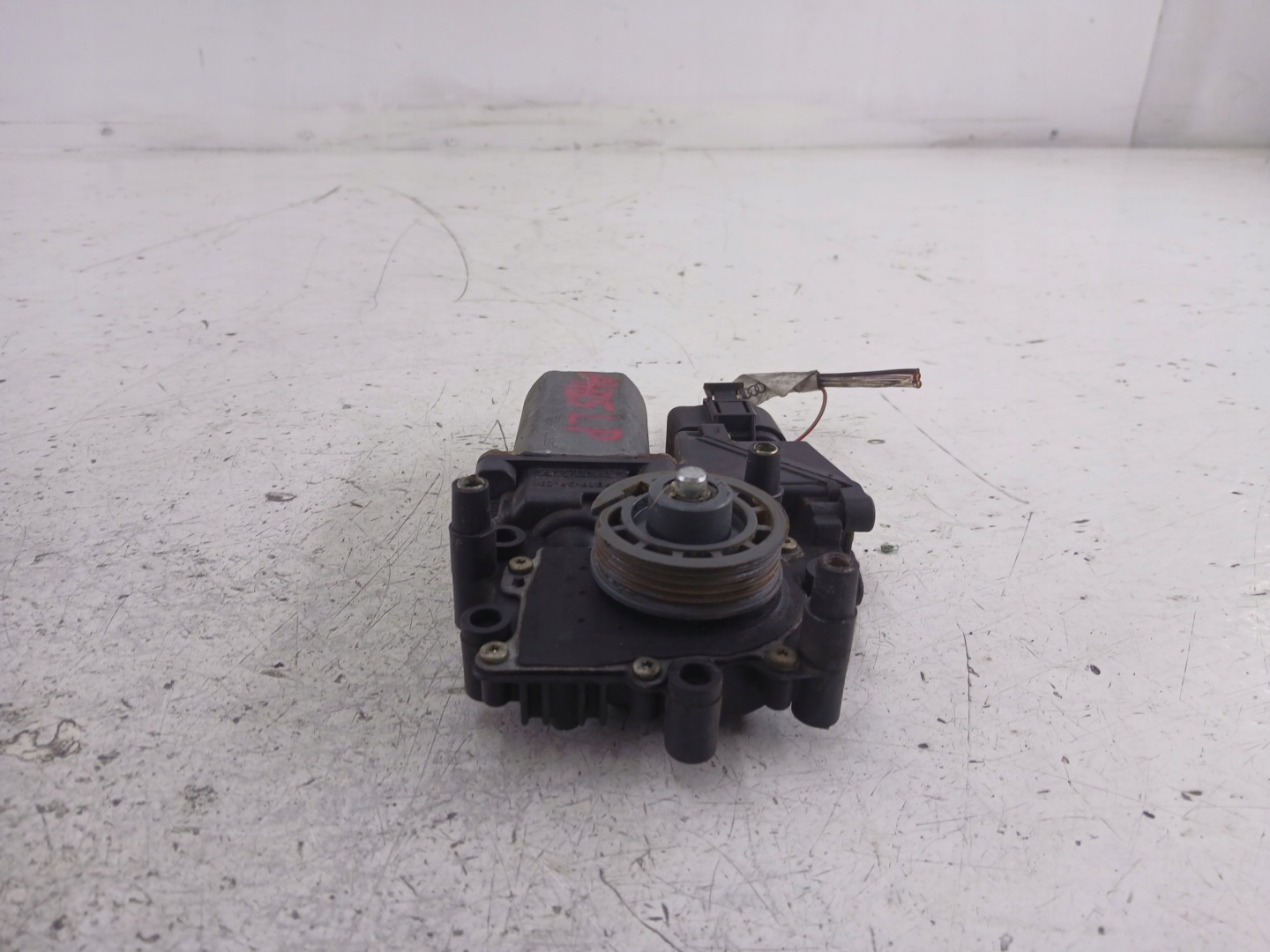 AUDI A4 B5 Motor Fenster links vorne