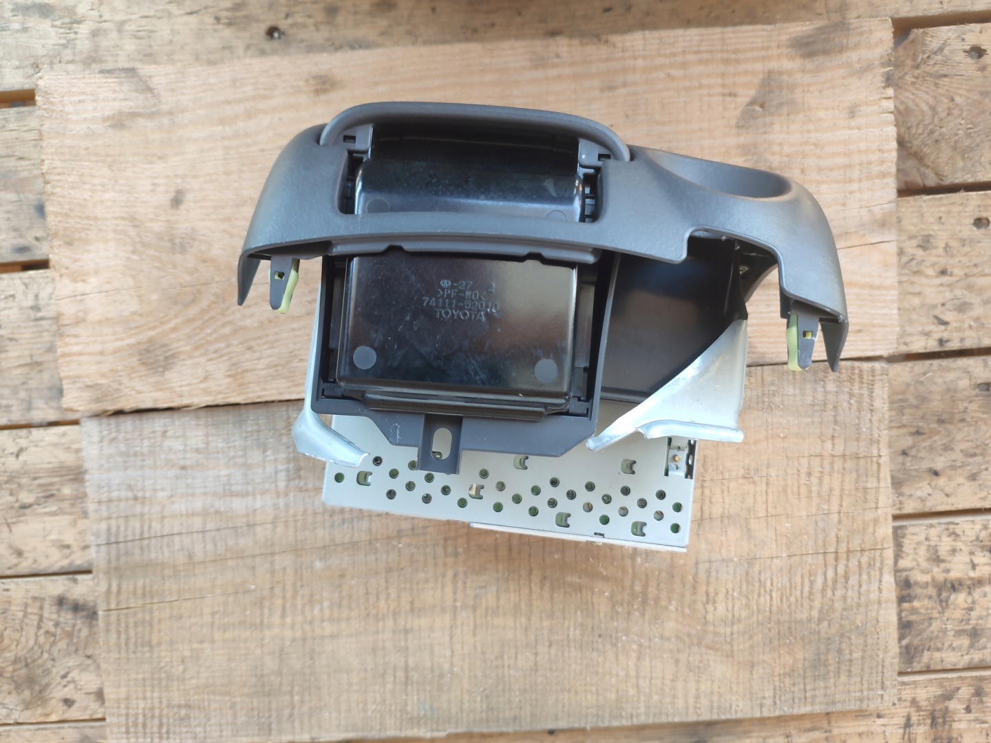 RADIO PANEL Cendrier TOYOTA COROLLA VERSO 86120-52020