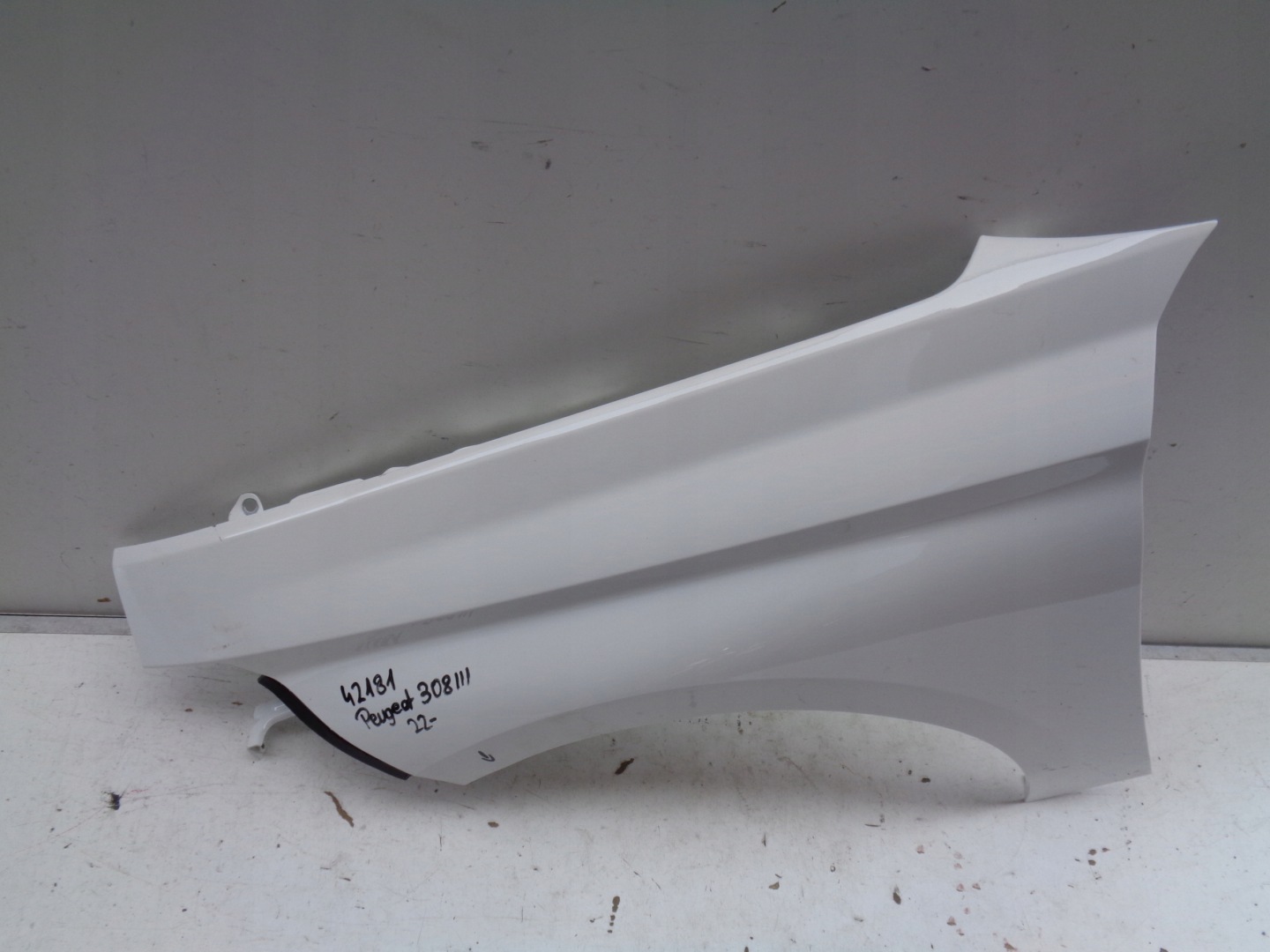 fender left front PEUGEOT 308 III 22- NR 42181