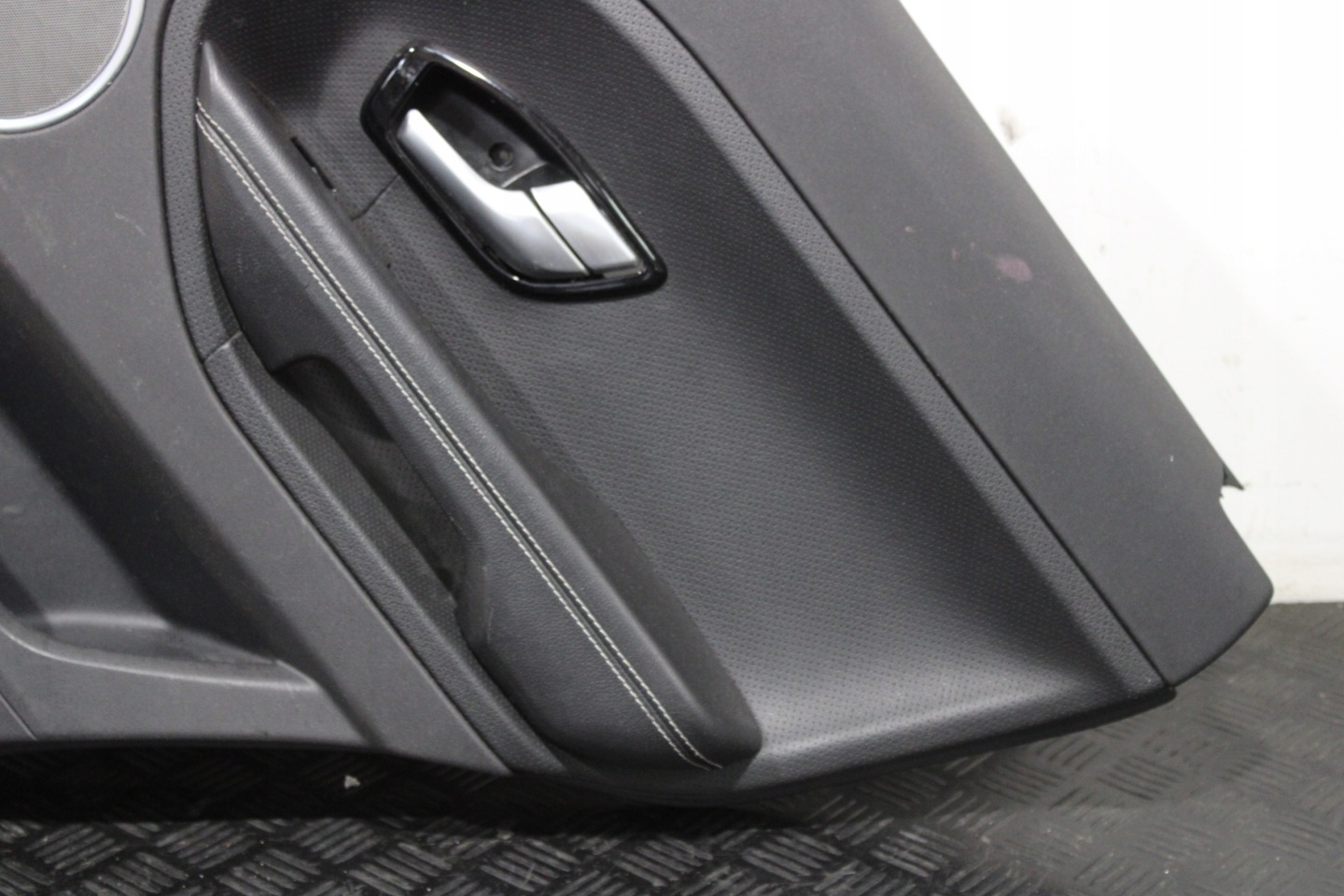 upholstery side door right rear part LAND ROVER EVOQUE L538