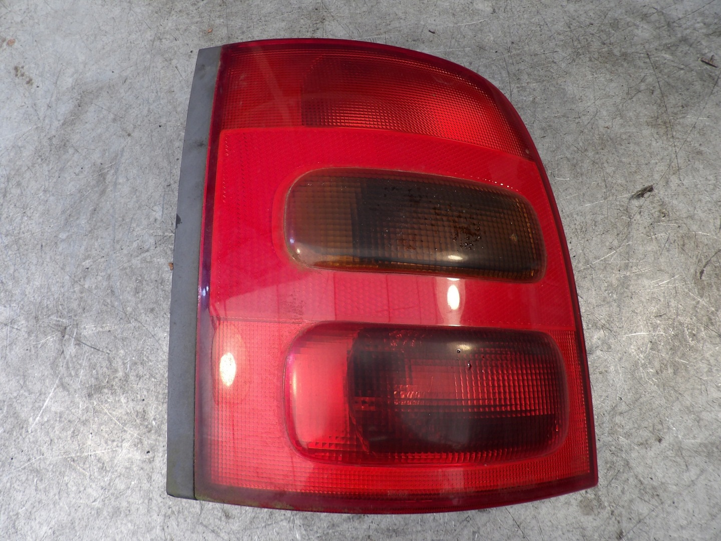 Nissan Micra K11 light rear left 265556F600