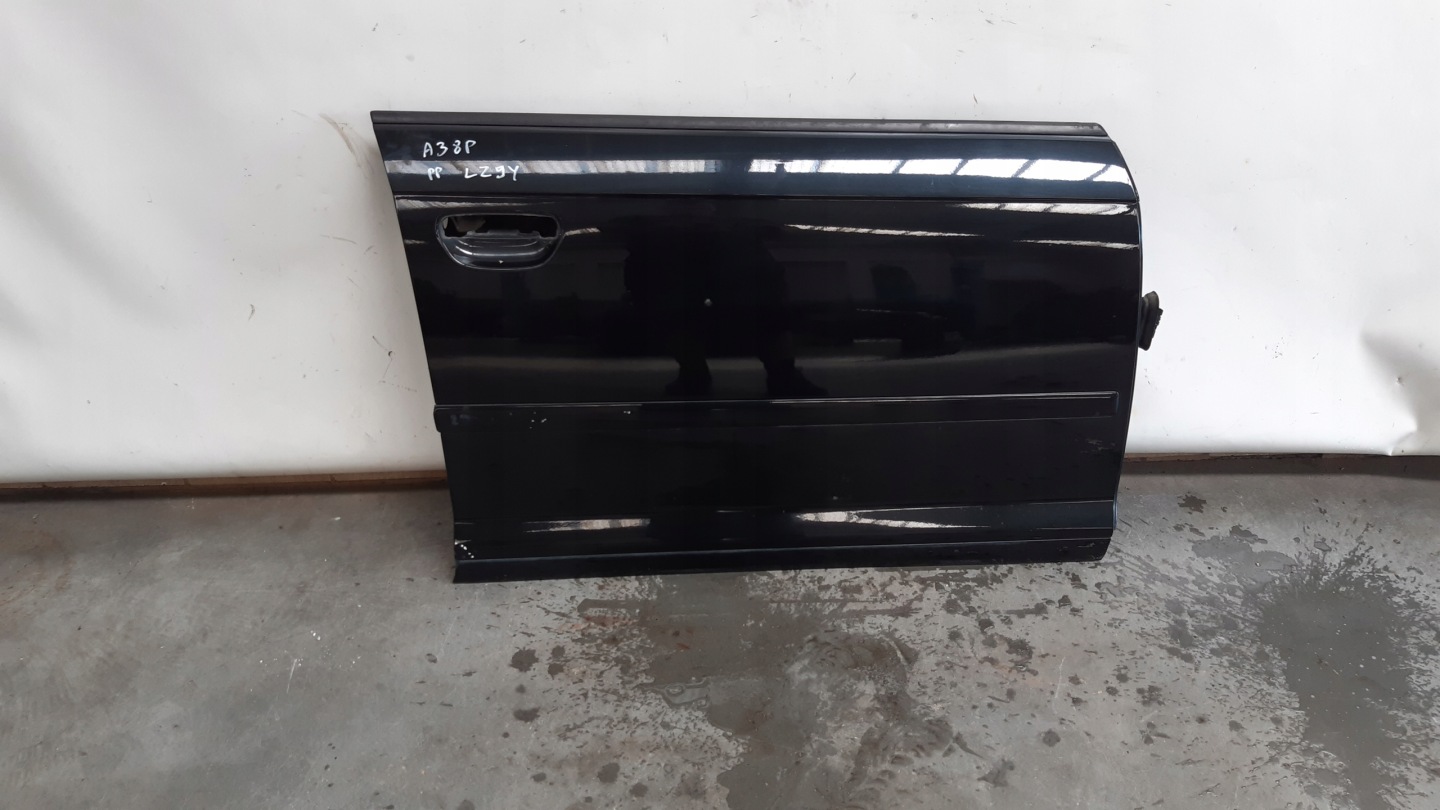 door right front LZ9Y 5d Audi A3 8P