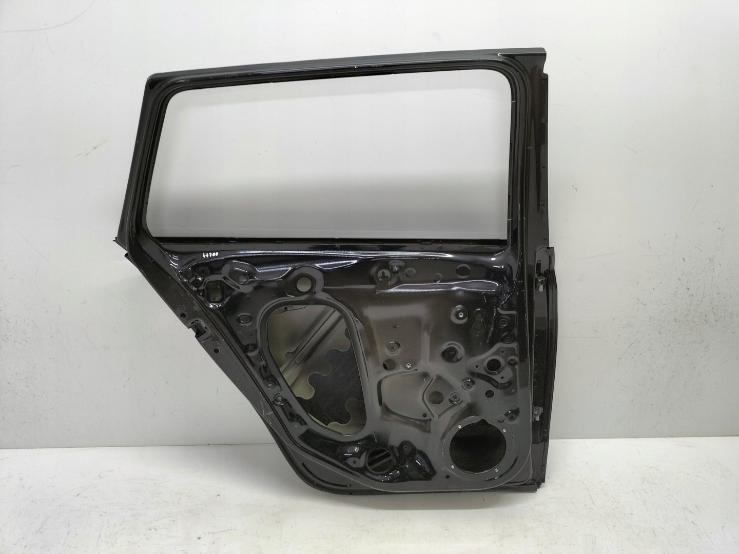door rear. rear part left SKODA KAMIQ 19