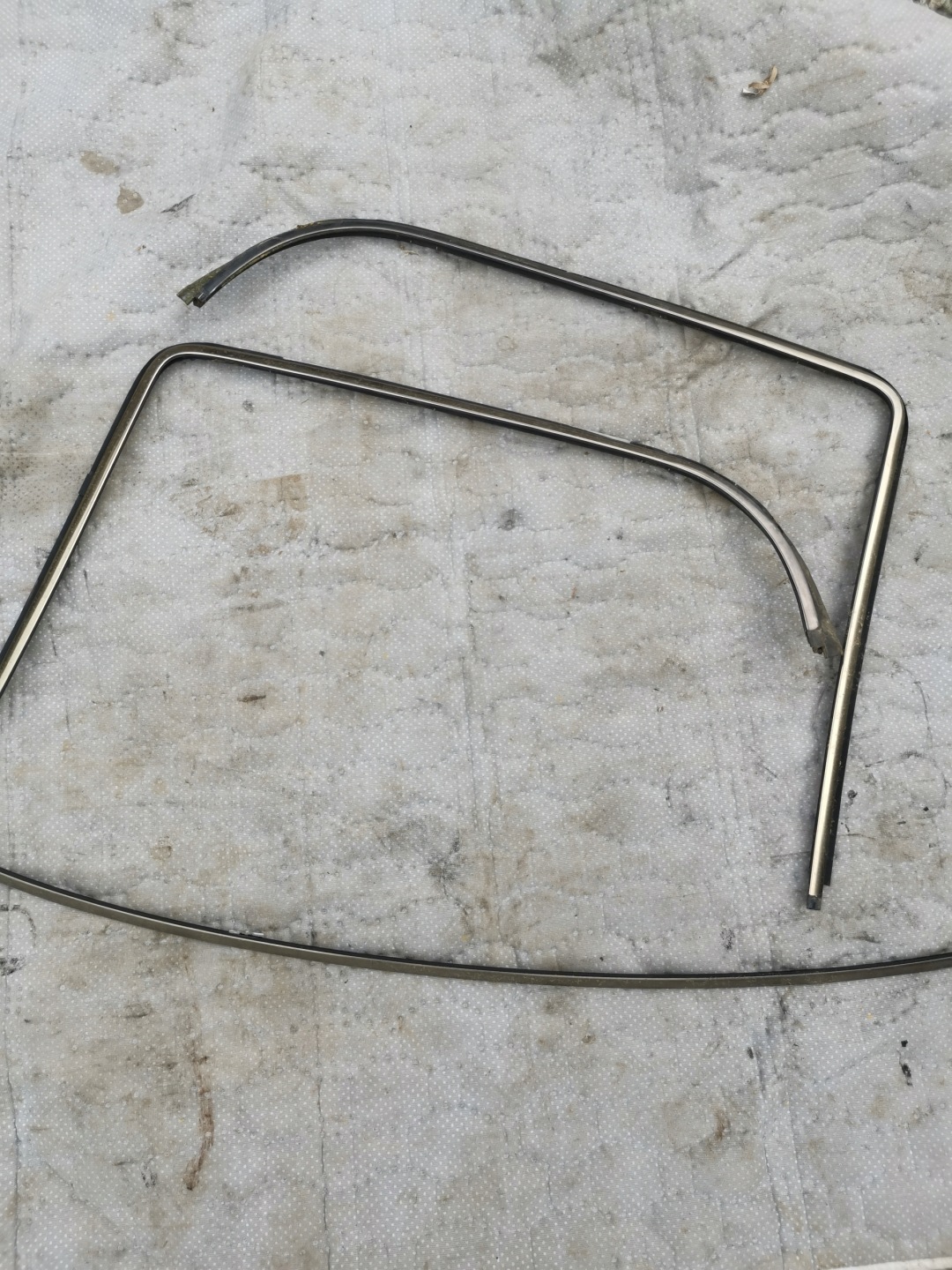 moulding windows rear part MERCEDES-BENZ E W210 sedan