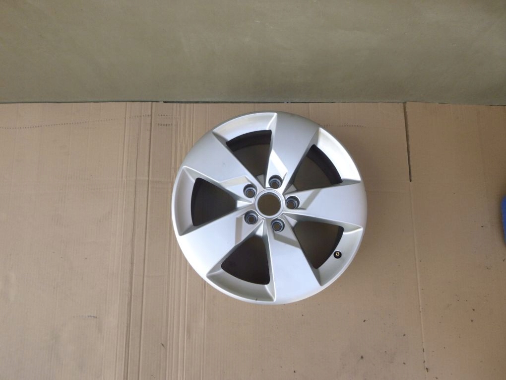 AUDI TT 8S0 7x17 ET47 5x112 disk