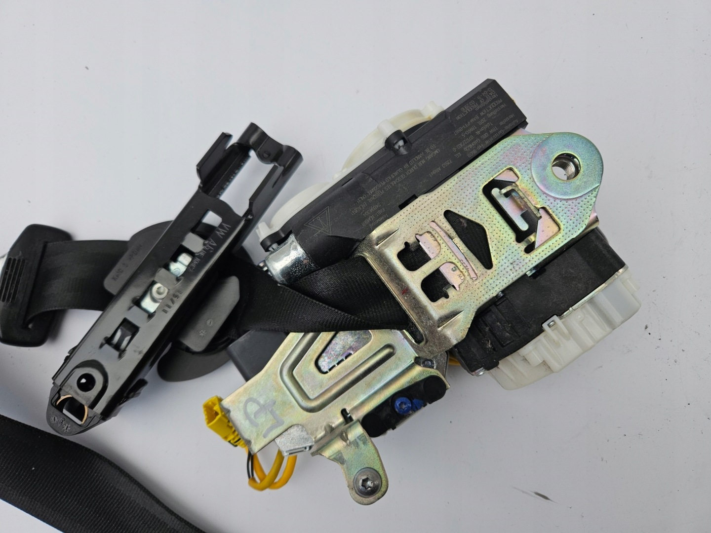 tension belt safety left front front AUDI A6 C7 A7 4G black DOCIAG