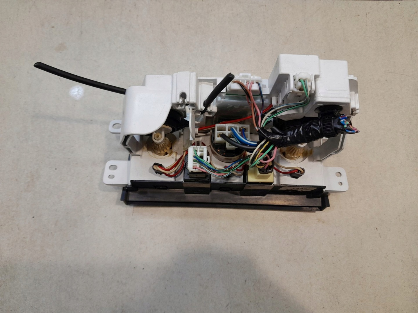PANEL Bouches buses MAZDA PREMACY 2.0 DITD CB08A