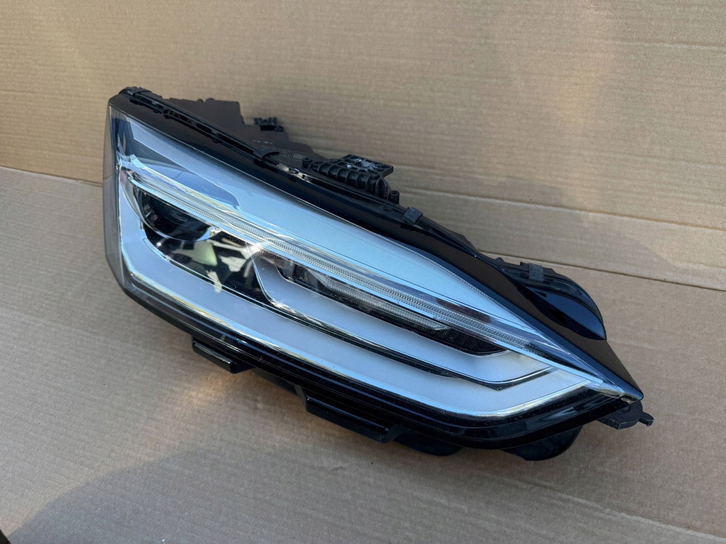 Audi A5 8W Xenon 16- light right front front 8w6941006c