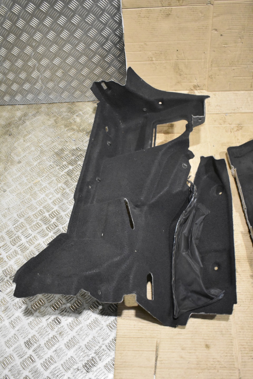 IDEALNE inner upholstery side boot KPL. MERCEDES SL R231 W231 1