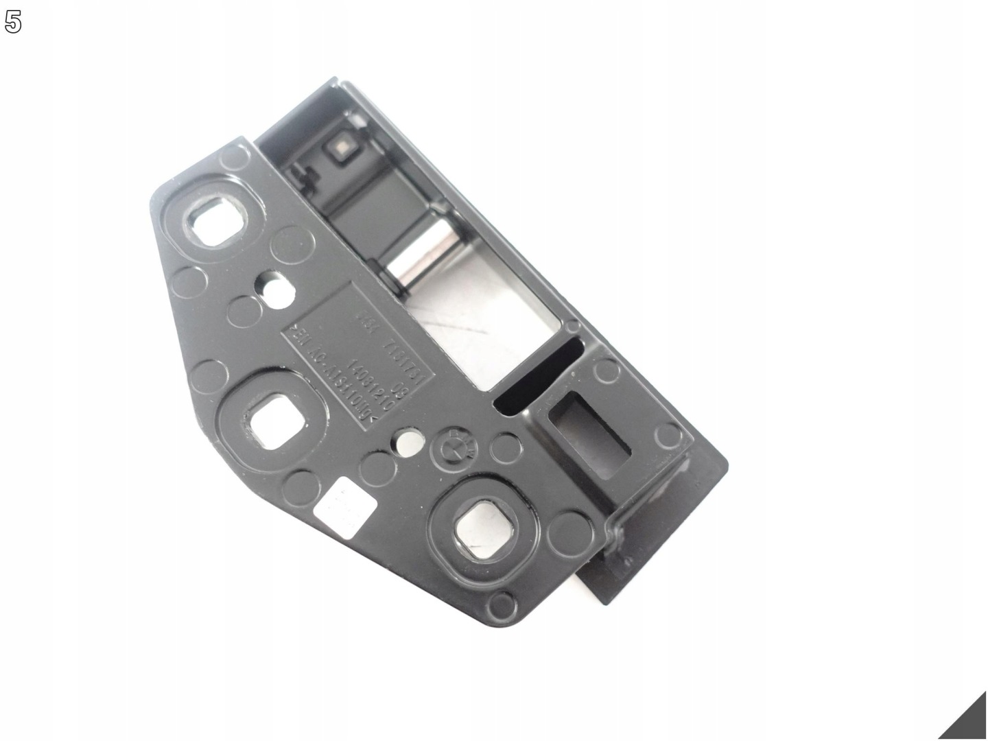 BMW M8 F91 8 G14 CABRIO 18- bracket holder hook lock under the window front L