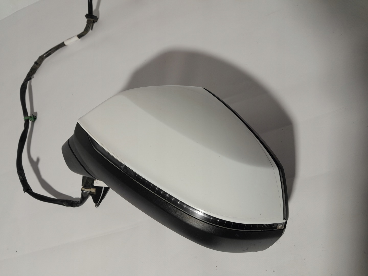 AUDI Q5 II 80A mirror left 14PIN LY9C