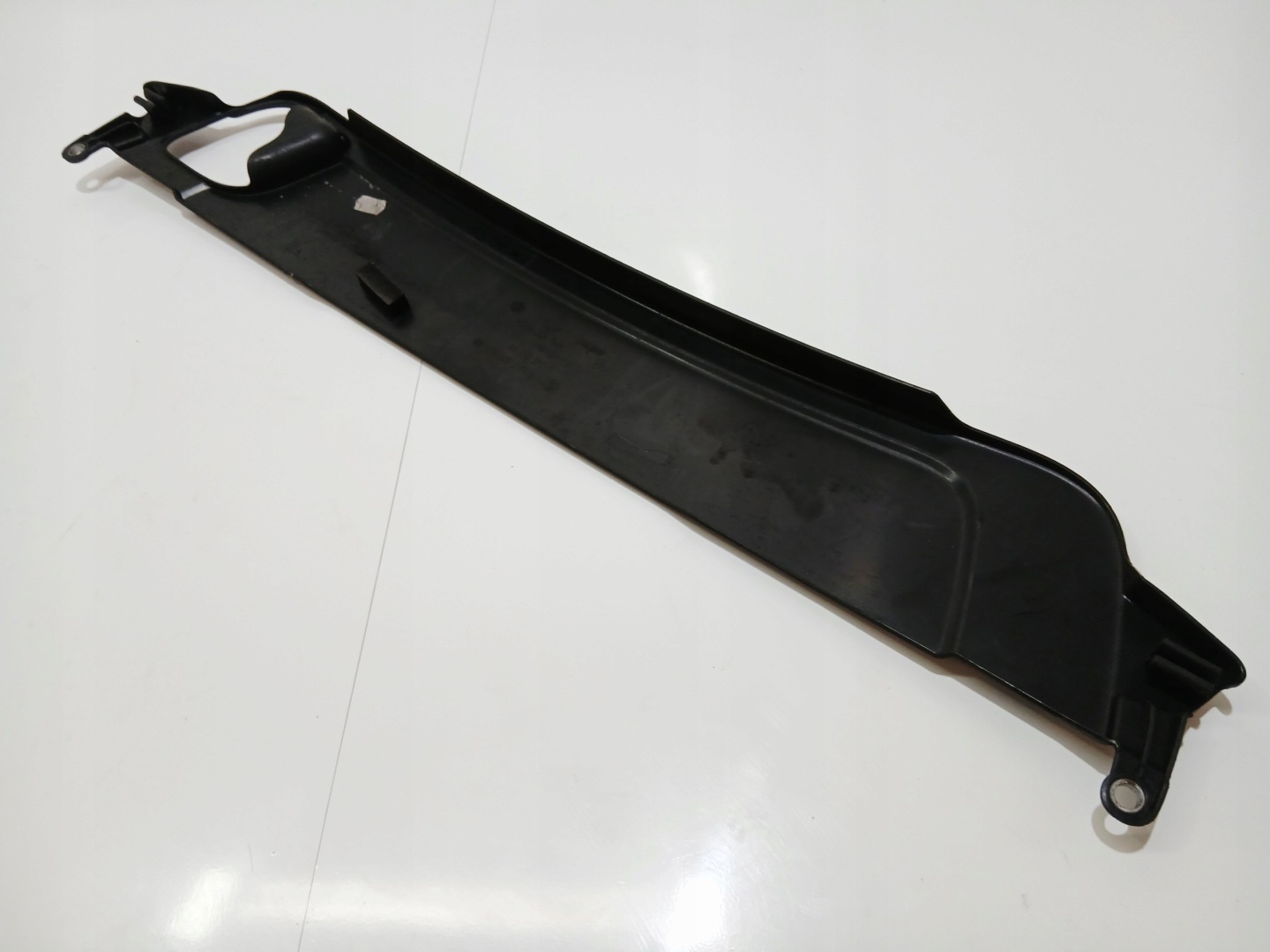 kryt krytka stěny předního BMW 5 E60 N47 2.0D 7803340