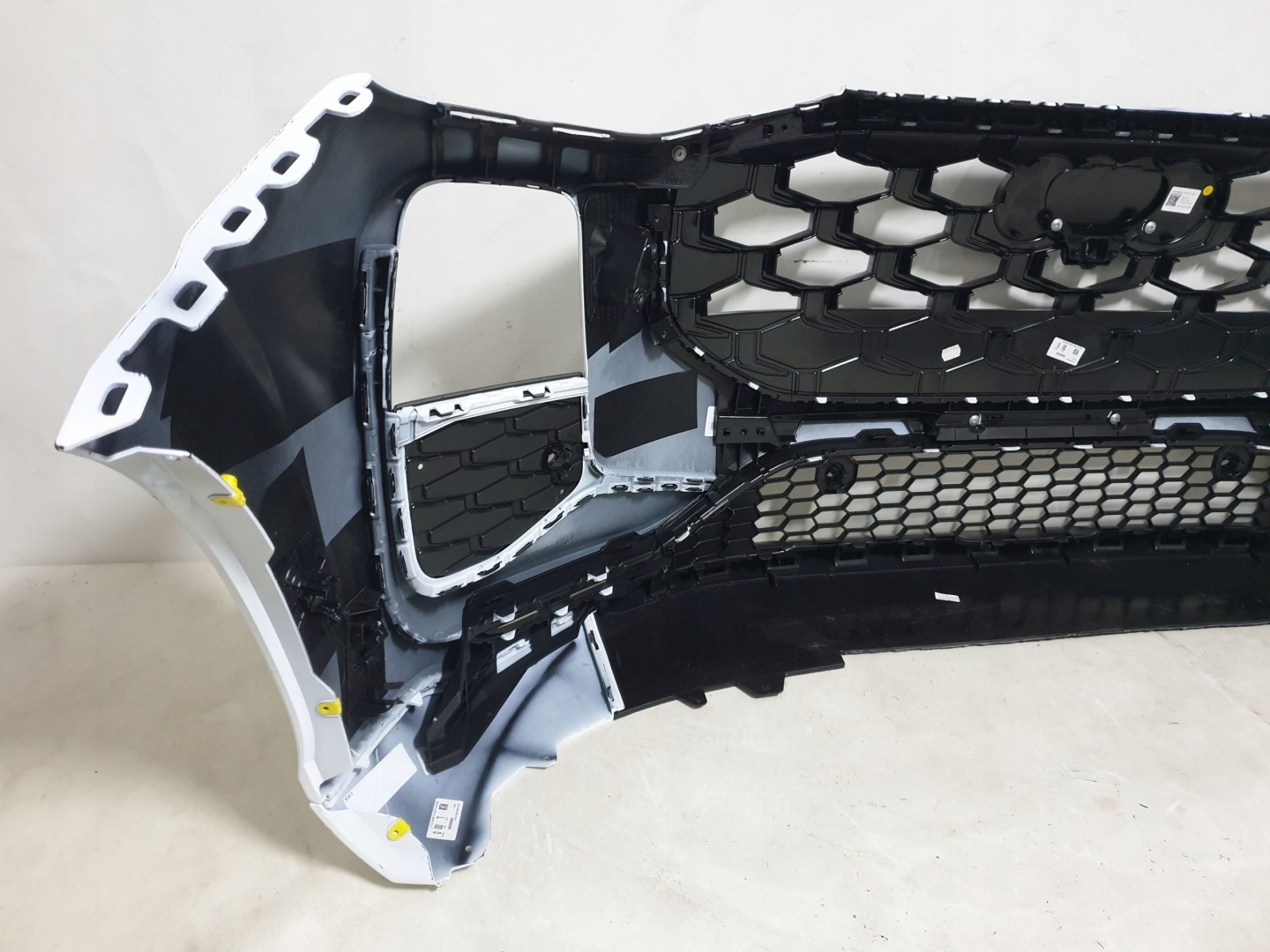 AUDI Q3 III 83H S-LINE 25-> bumper front front 6xPDC washers 83H807437D