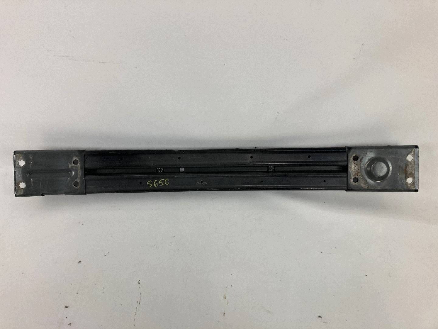 Ford Mustang VII 2024-2025 sider pillar of a bumper front