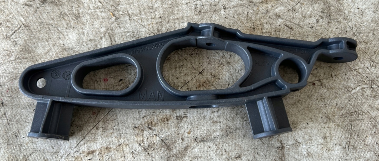 bracket covers PRZECIWSLONECZNEJ MAN 81637350029