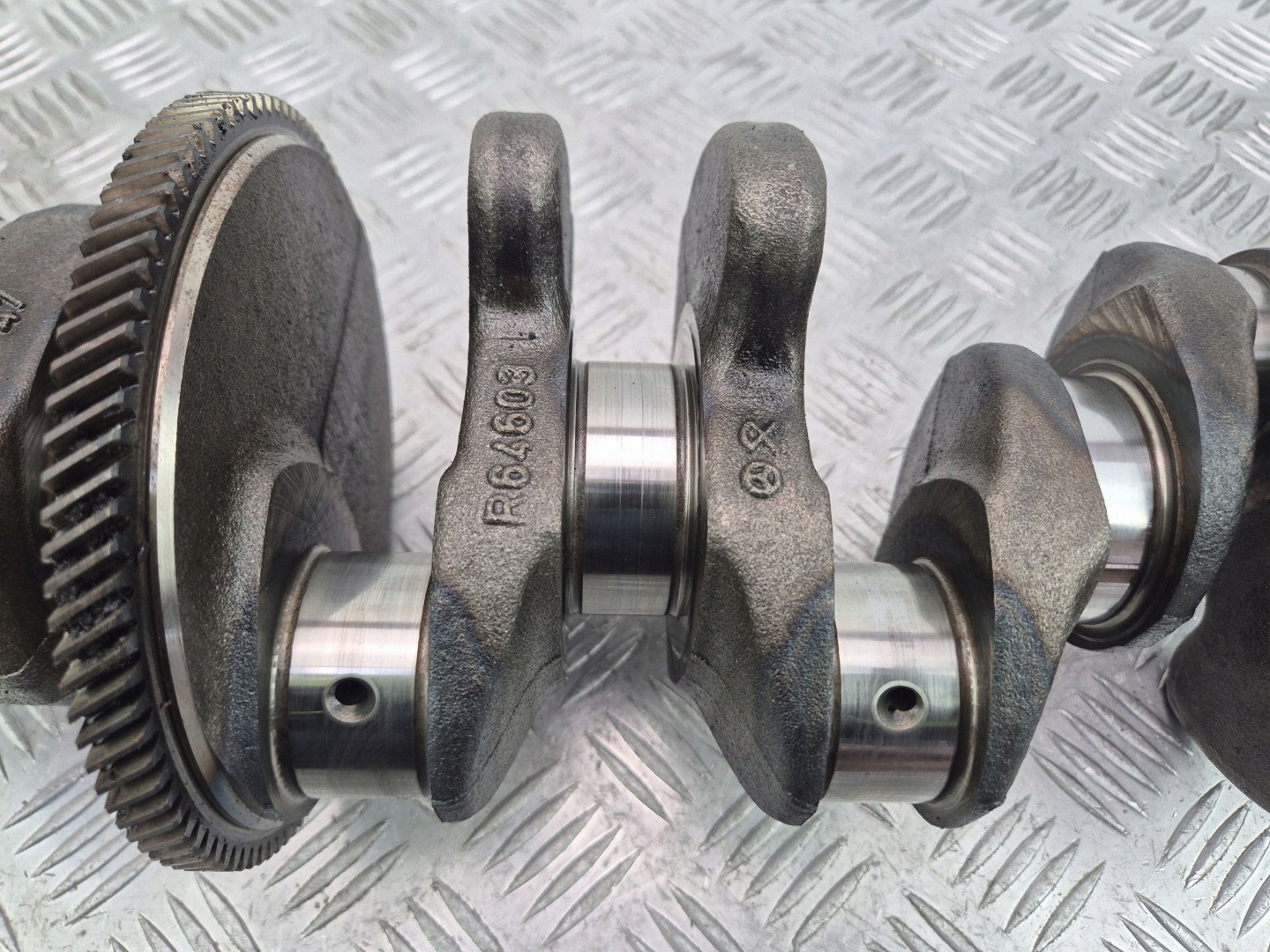crank Mercedes C220 CDI W204 OM646.811 R64603