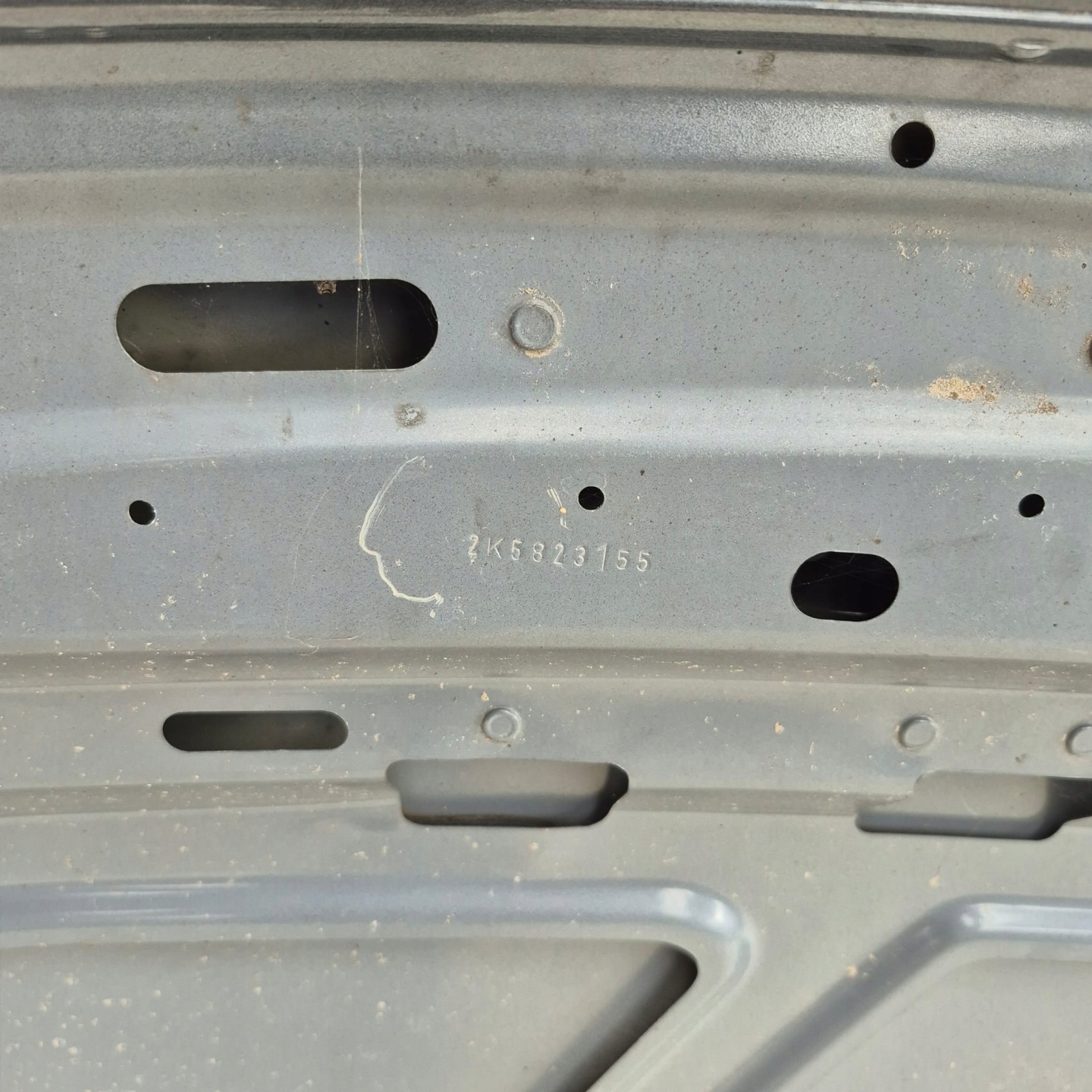 VW CADDY 2K5 15- Capot 2K5823155