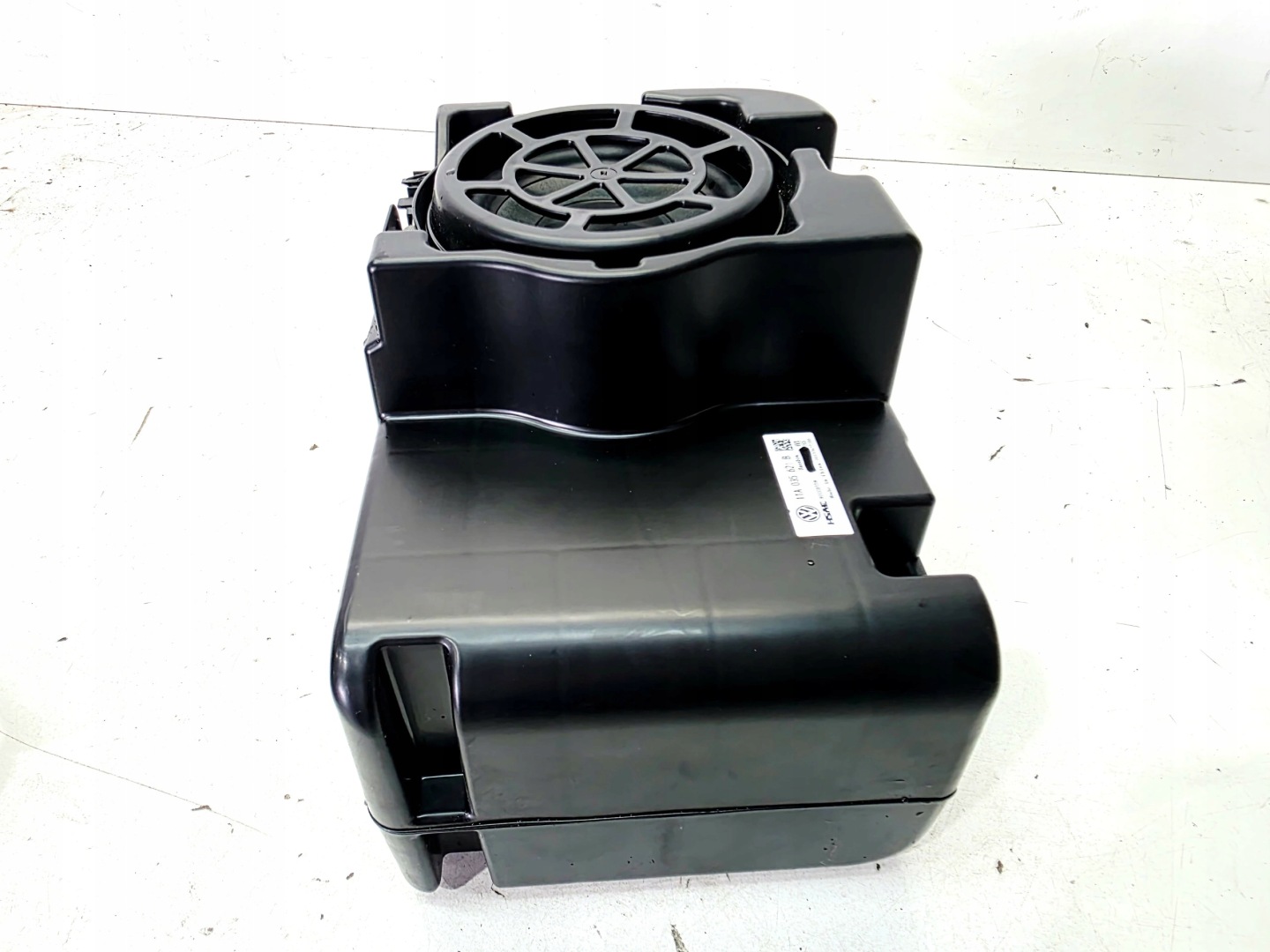 speaker SUBWOOFER subwoofer AUDI Q4 E-TRON 11A035621B
