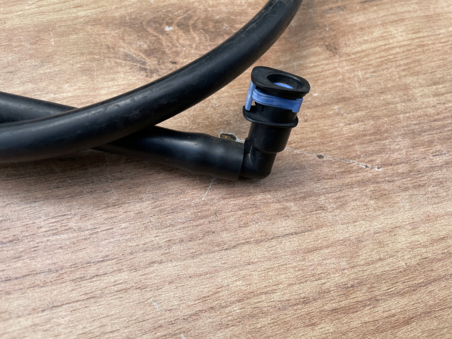 schlauch der spritzdüse lichte XENON BMW X6 E71 7172484