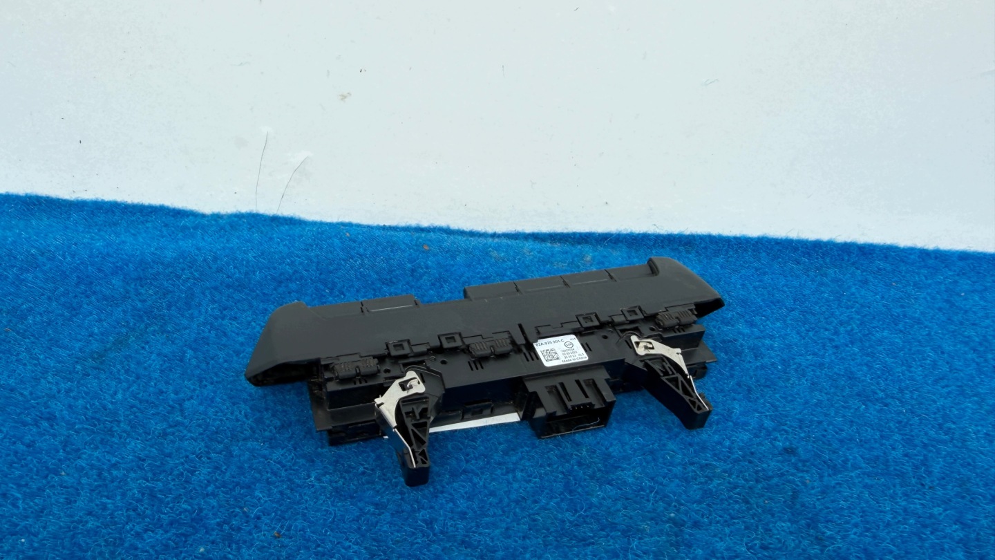AUDI A1 82A PANEL Commandes DRIVE SELECT Lumières de secours CZUJNIKOW K123/CX69