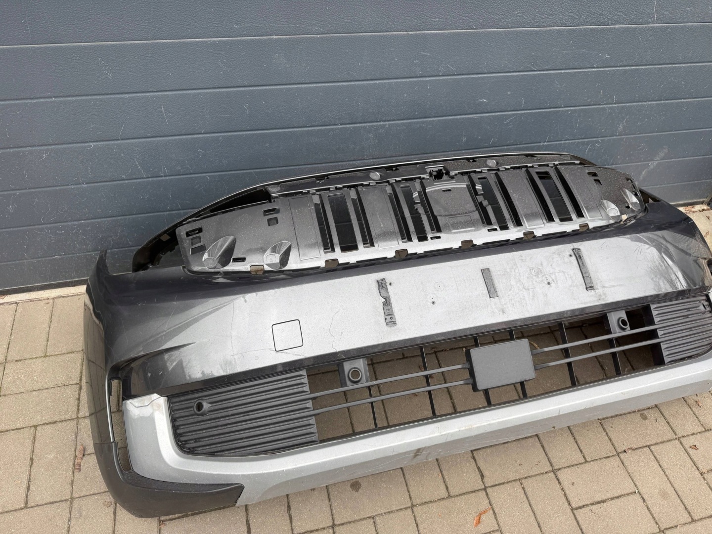 Ford Explorer Ev 23- nárazník predok predný
