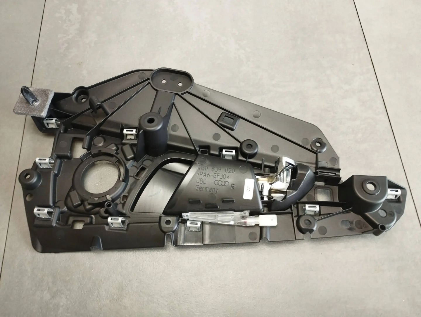 Audi A6 C7 4G handle inner right rear part 4G0839020