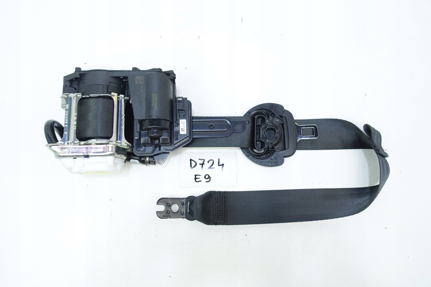 tension belt safety right front AUDI A3 8Y 20