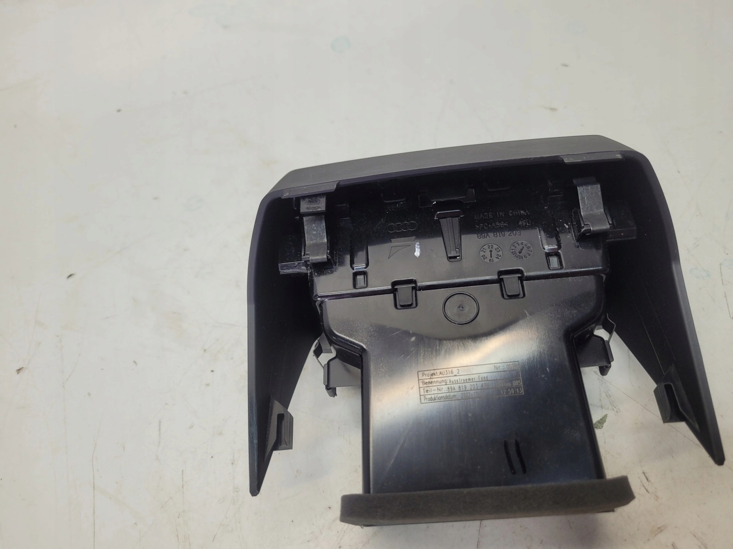 grid air conditioning devices rear part rear TUNELU AUDI Q4 E-TRON 89C819203
