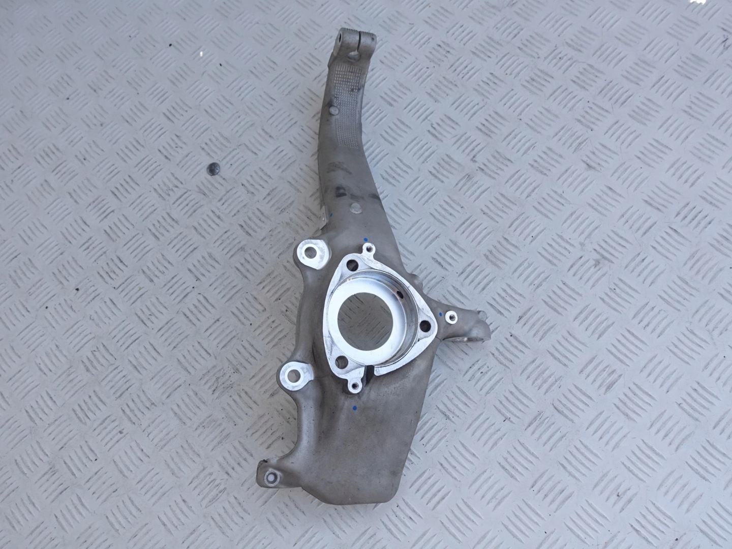 TESLA MODEL 3 swing right front 1044316-00-E