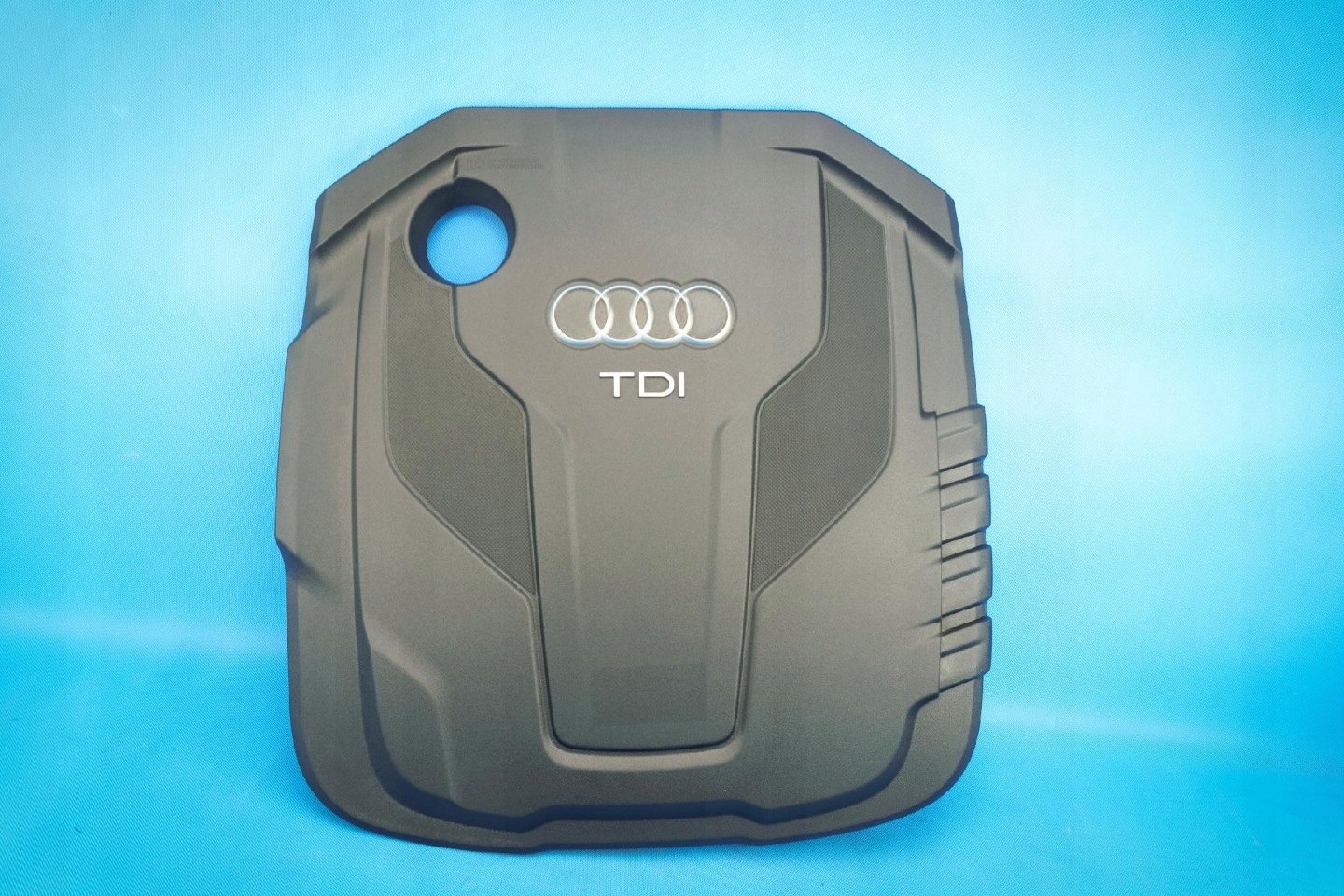 cover for engine Audi A4 8K A5 8T Lift 04L103925AL