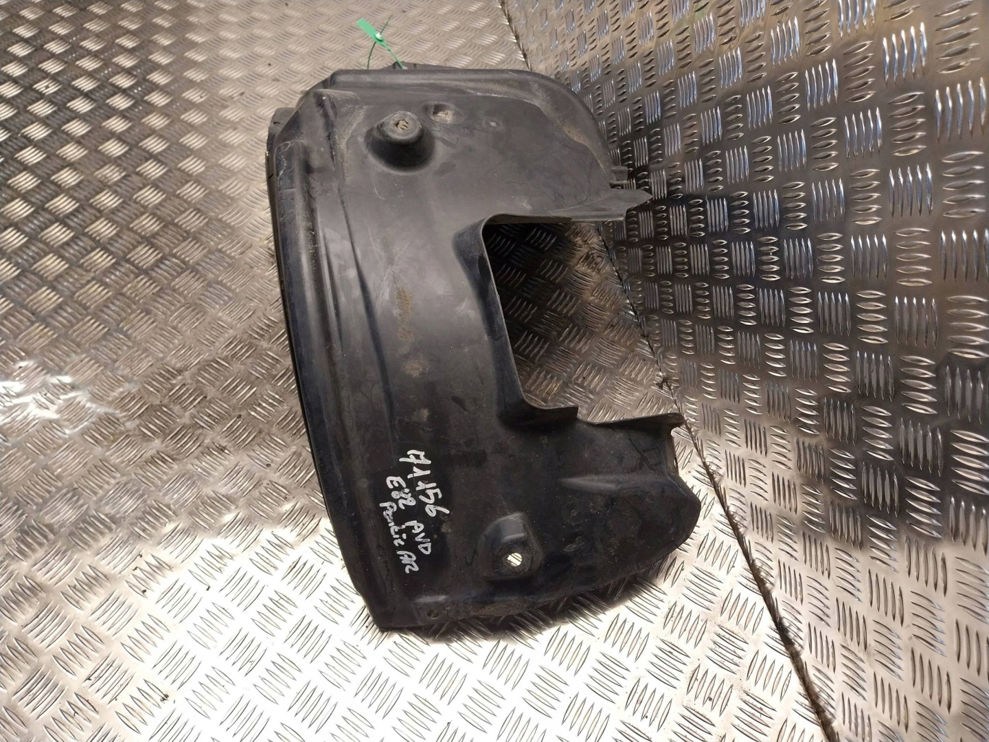 podblatník pravý předek 7207650 BMW E82 E81 E88