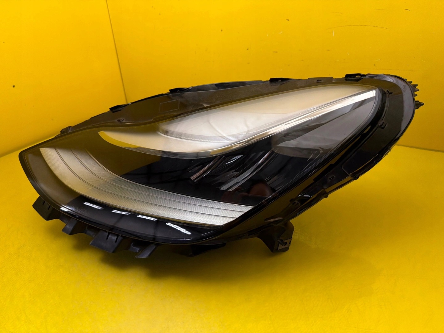 light left front Tesla Model 3 III 2017-2020 Full Led 1077375-50-B