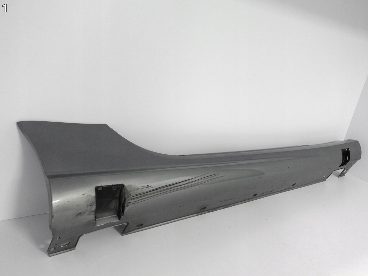 MERCEDES SL R231 AMG 12-16 threshold right moulding cap
