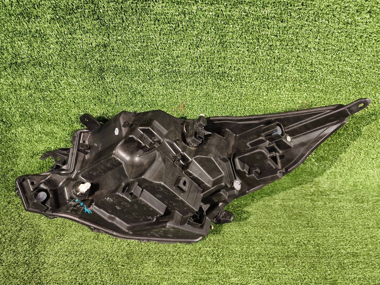 REFLEKTOR right front TOYOTA AYGO X 21- FULL LED NR.R1483