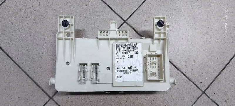 Module fusibles FOCUS II 4M5T14A073AG