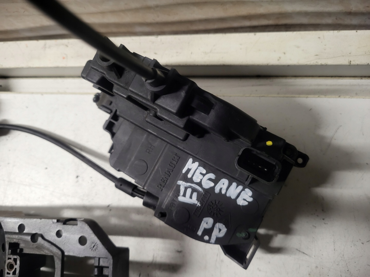 lock right front RENAULT MEGANE III 4PIN EUROPA