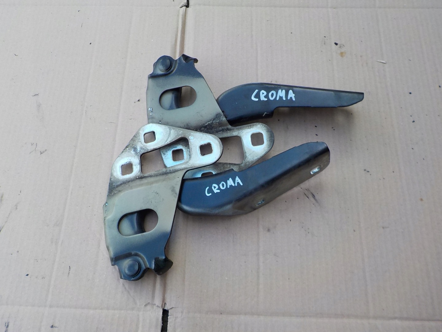 hinge bonnets left right komplet fiat croma II lift 2008r