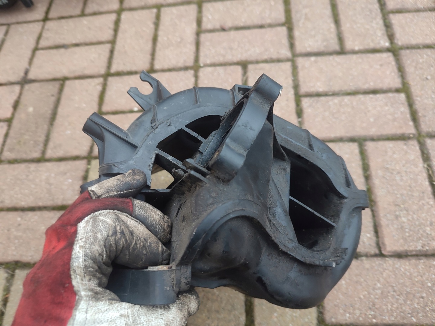 intake manifold VOLKSWAGEN GOLF IV 1.4B 03G129711BK