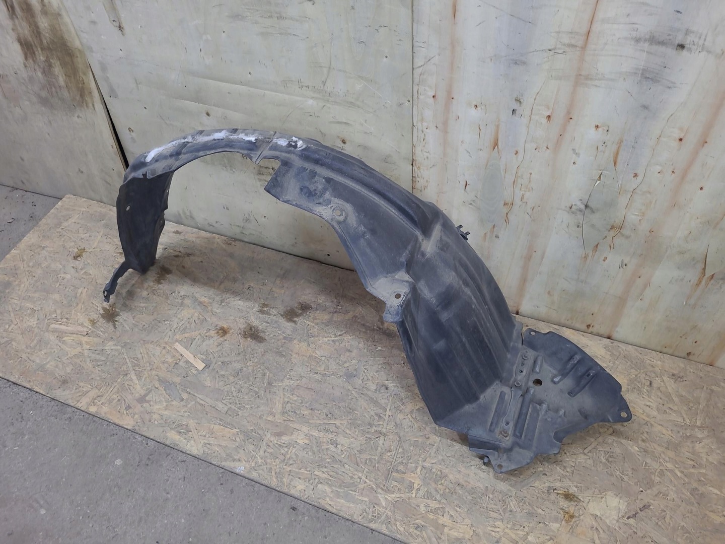mudguard front left side Toyota Prius plus ZVW40 2012 53876-47040