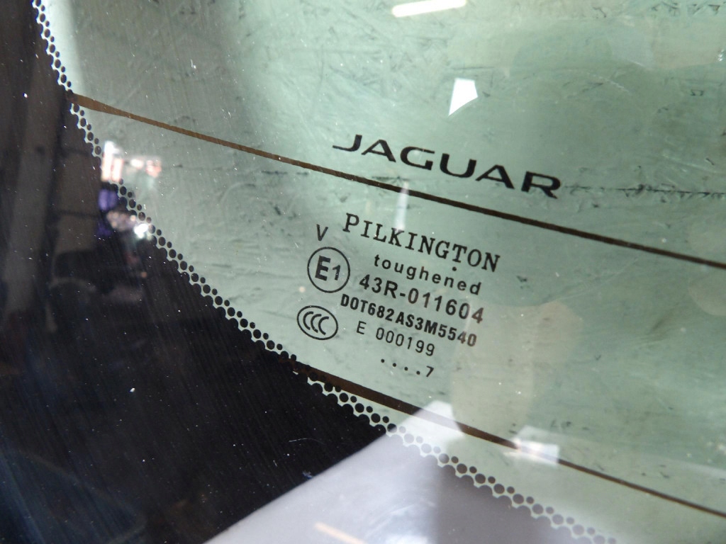 JAGUAR XF II sedan window rear 43R-011604