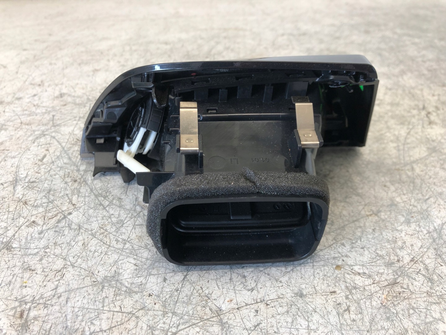 grid air conditioning devices left m-packet BMW F20 9205355