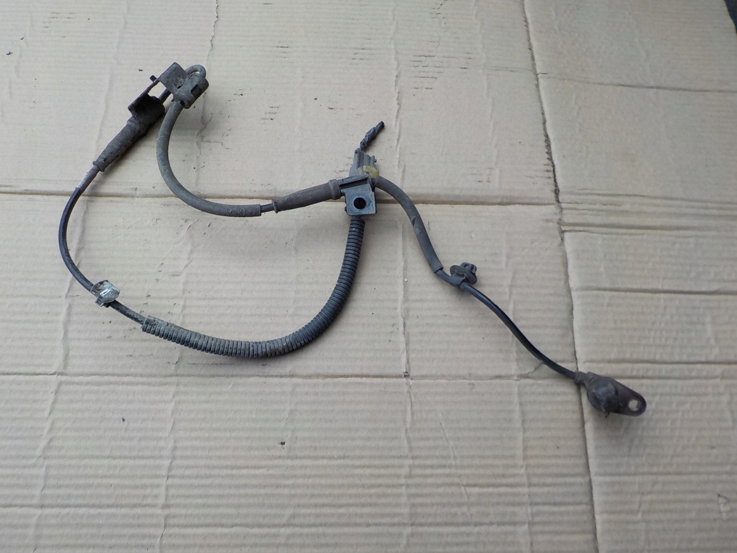 sensor abs left front hyundai i30 and 2010r 59810-2L300