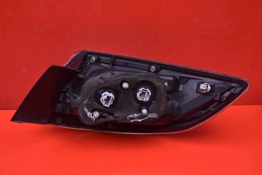 licht links heck hinten P8239 MAZDA 3 2 II BL HB LIFT 09-13