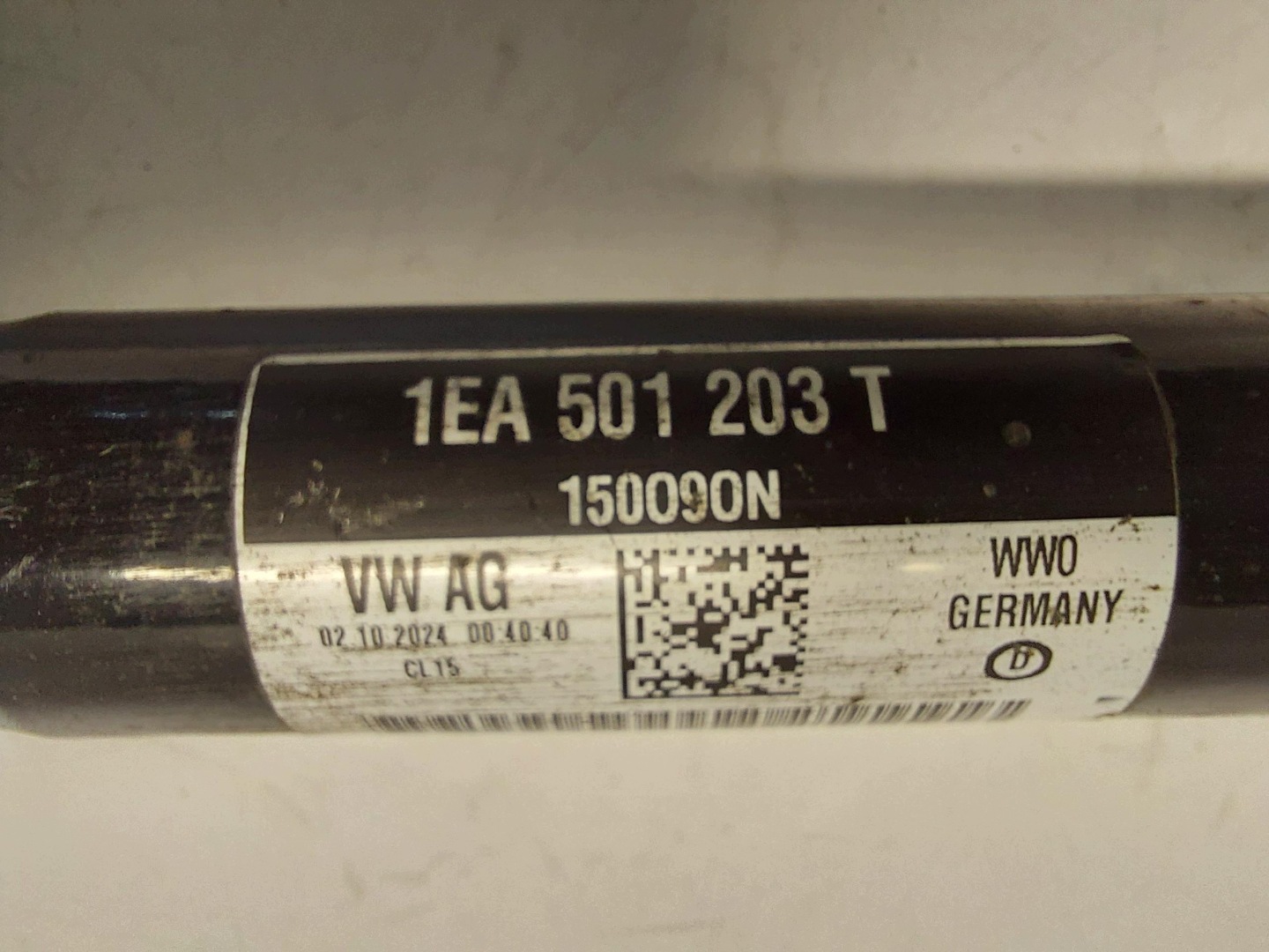 VW ID4 11A , 2024r SUV 5D semi-axis rear part left 1EA501203T