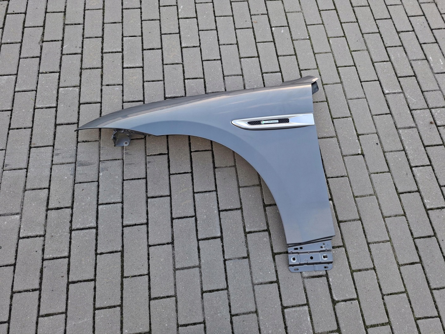 fender front front left R SPORT JAGUAR F-PACE X761 LKH