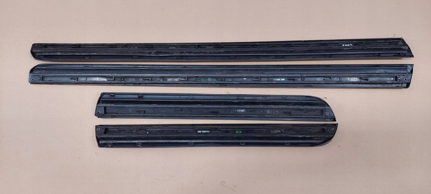 lišty dveře AUDI A4 B6 A4 B7 S-LINE KOMPLET LAK: LY7G
