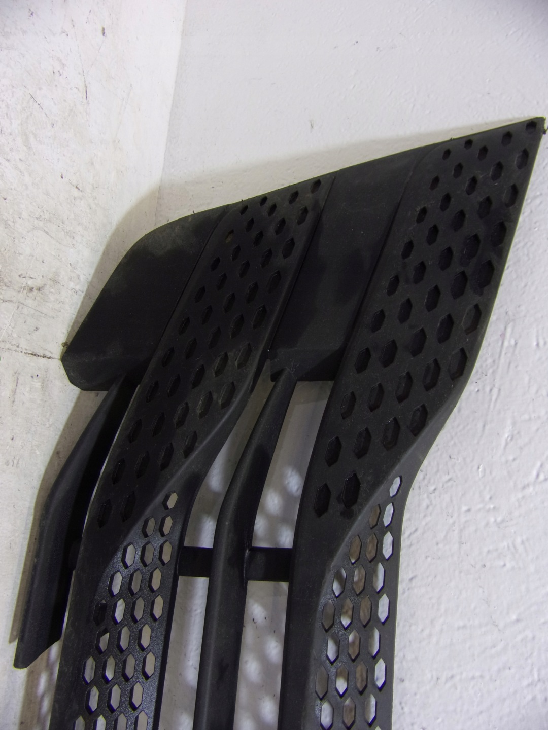 Grill Grill IVECO STRALIS 5802401392